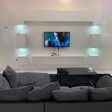 Matano Guest House Brikama Екстер'єр фото