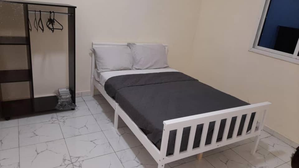 Matano Guest House Brikama Екстер'єр фото